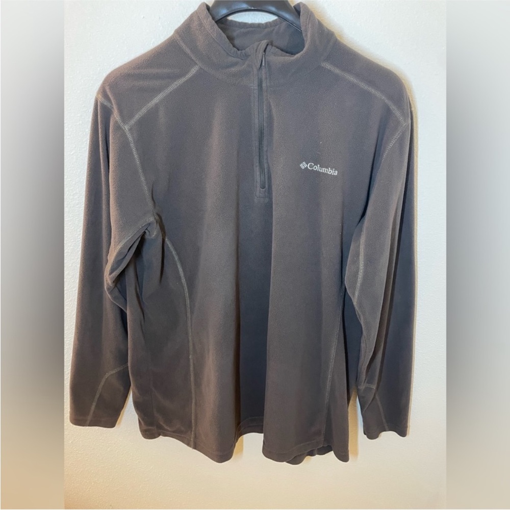 Columbia fleece half-zip. Soft cozy warm and in good condition. grey/brown cute